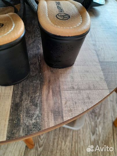 Босоножки 37