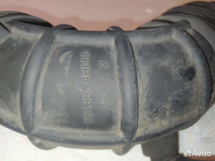 Hyundai grand starex патрубок воздухоочистителя