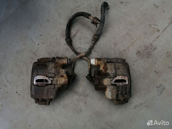 Суппорт тормозной передний для Ford Escort/Orion