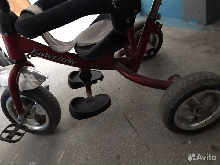 Трехколесный велосипед
