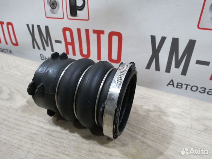 Патрубок интеркулера Porsche Macan