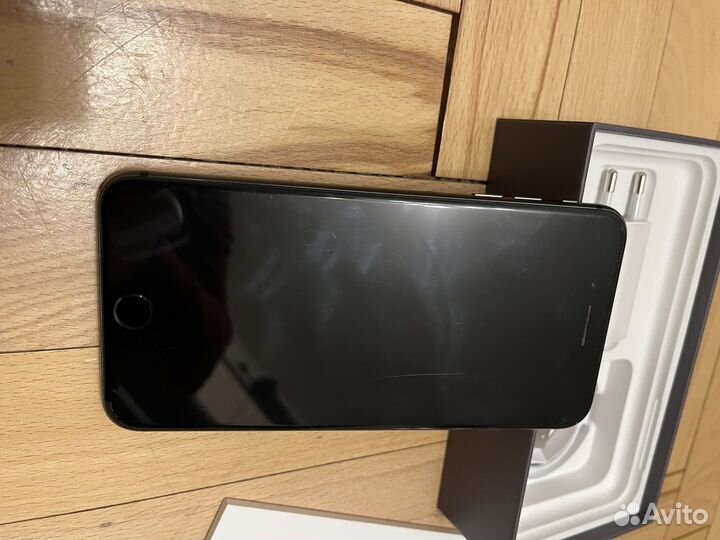 iPhone 8 Plus, 64 ГБ