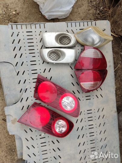 Фонарь задний тойота калдина