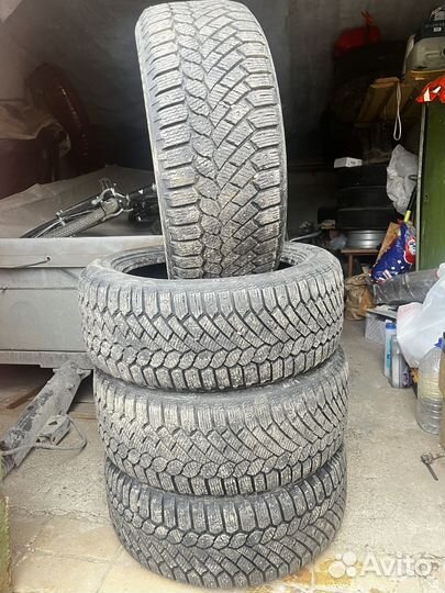 Gislaved Nord Frost 200 215/50 R17 95T
