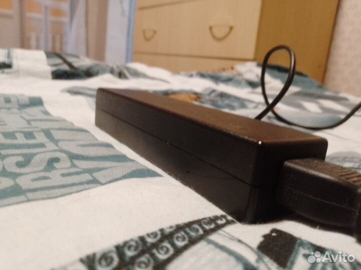 Зарядка для ноутбука