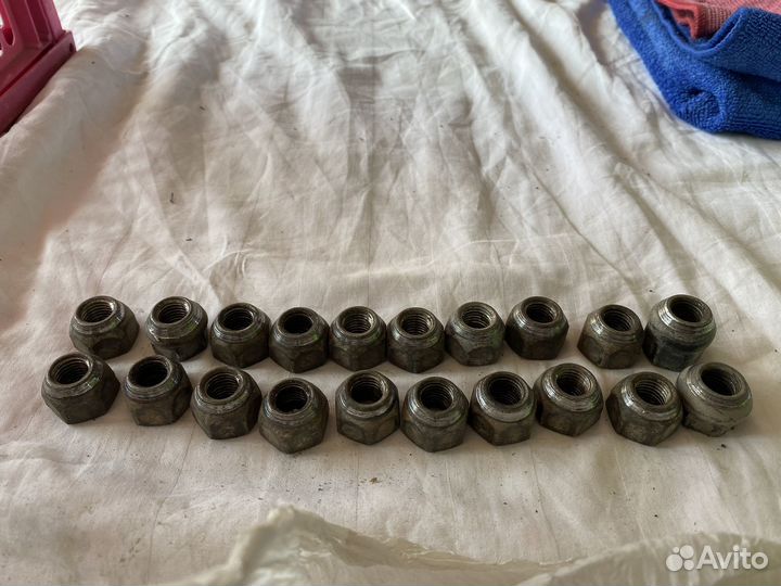 Гайки колесные toyota corolla 150