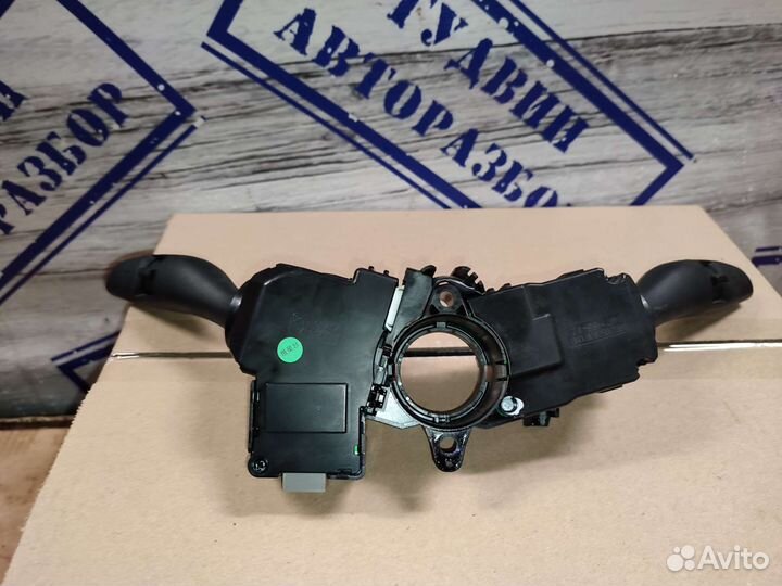 Подрулевой переключатель Kia Quoris 2012