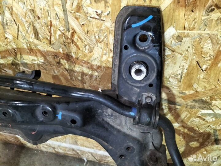 Подрамник (балка подмоторная) передний Honda