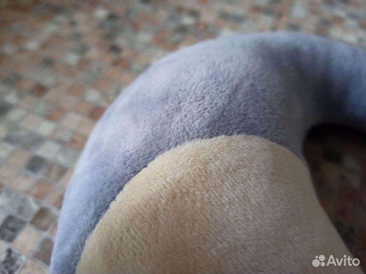 Подушка для сна в транспорте