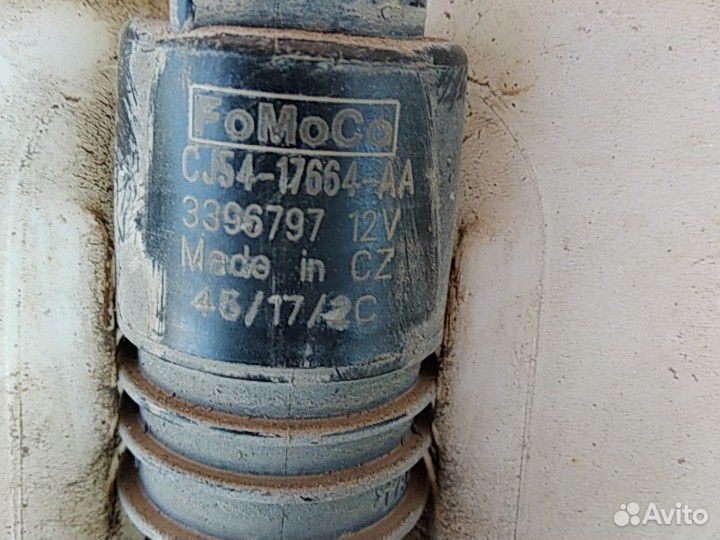 Бачок омывателя Ford Kuga