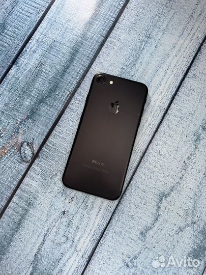 iPhone 7, 32 ГБ