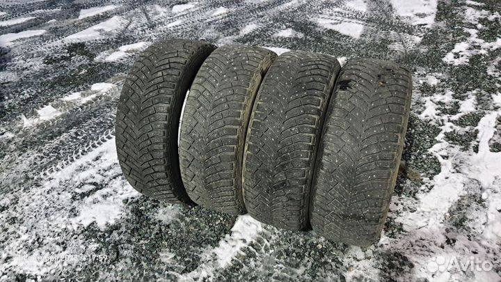 Michelin X-Ice North 4 235/55 R18 104T