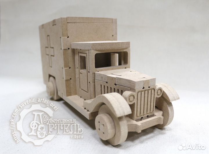 Машинки детские, деревянные