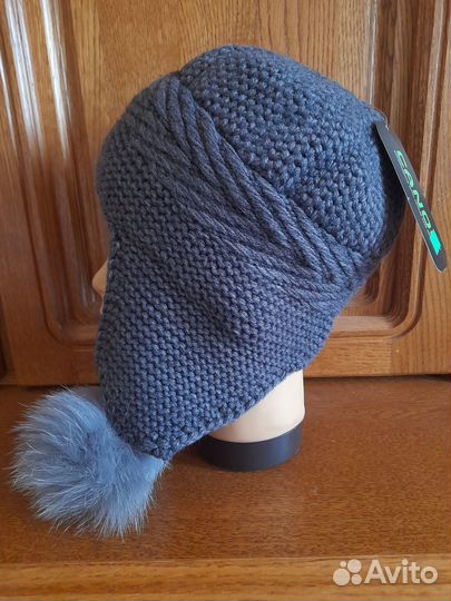 Шапка женская вязаная