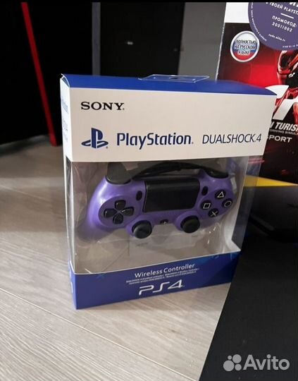 Sony PS4 slim + 2 геймпада