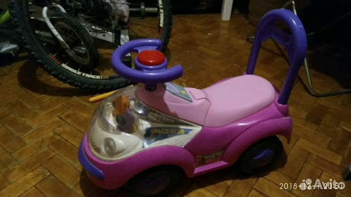 Машинка-Каталка домашнего использования