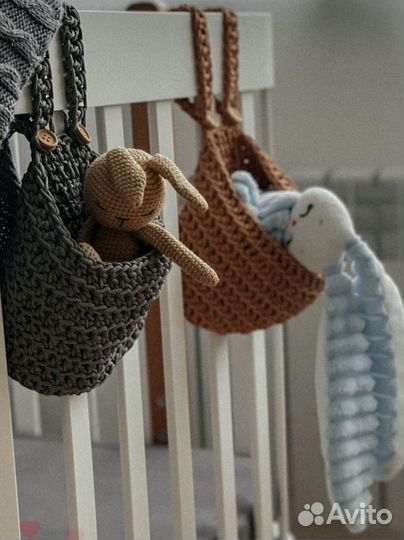 Органайзер на детскую кроватку