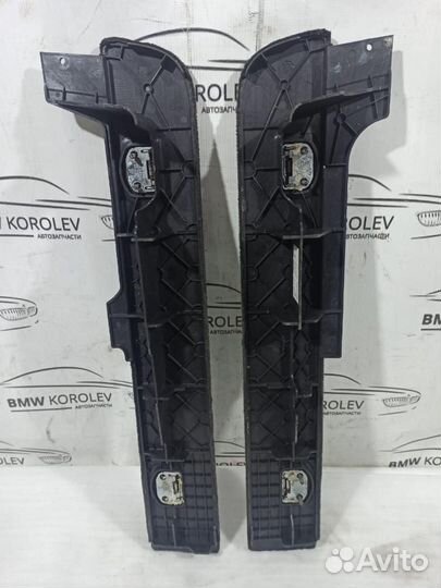 Держатель задней полки Touareg 2002-2010