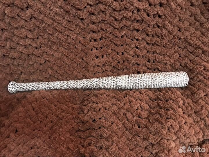 Бейсбольная бита со стразами