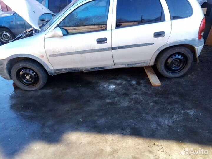 Опель корса 2000 год по запчастям