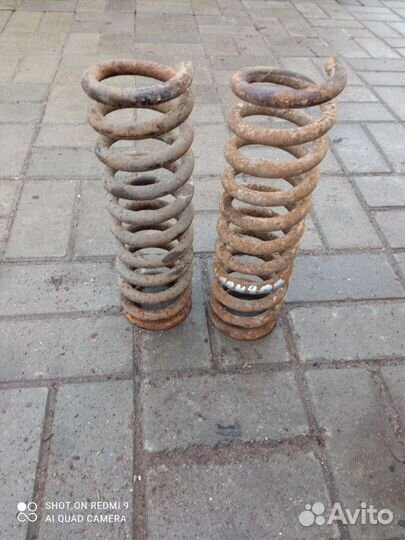 Пружины заднии от Мерседес 124