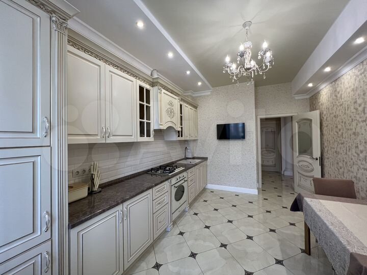 2-к. квартира, 67 м², 2/9 эт.