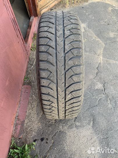 Bridgestone Ice Cruiser 7000 235/65 R17 108