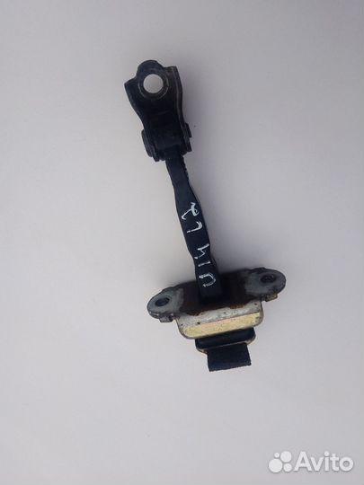 Ограничитель двери Nissan