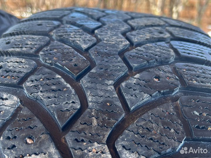 Bridgestone Blizzak Spike-01 255/55 R18