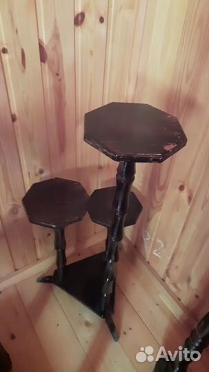 Деревянная подставка для цветов