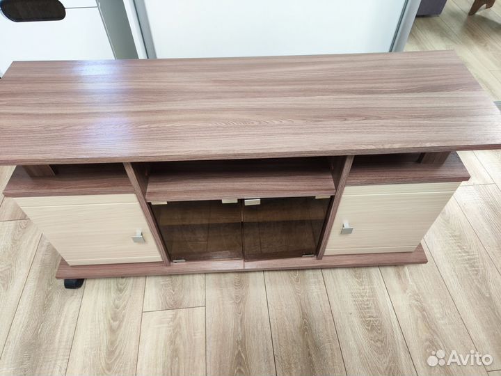 Тумба под телевизор б/у