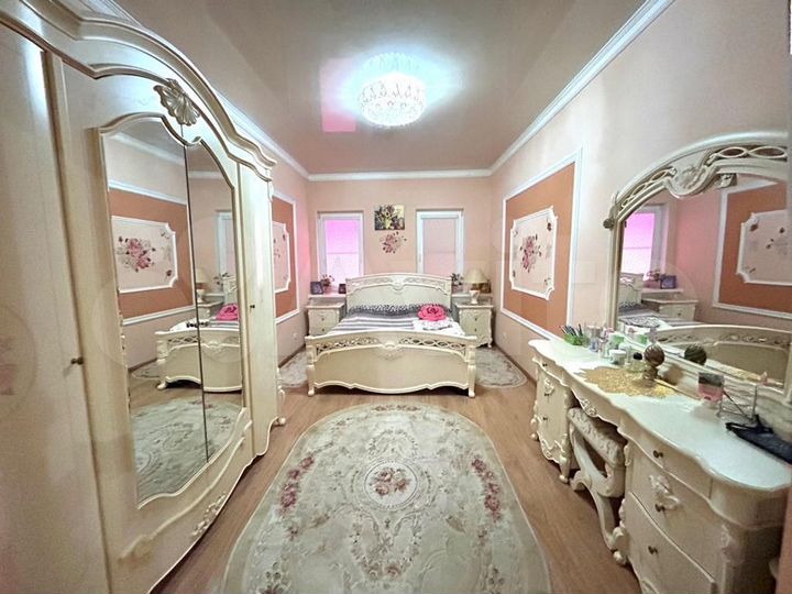 Дом 145 м² на участке 4 сот.