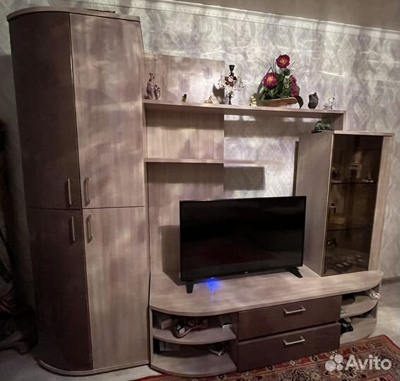 Стенка в гостиную