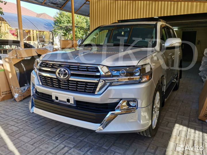 Рестайлинг Toyota Land Cruiser 200 в 2021 год