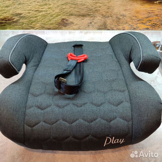 Детский бустер автомобильный