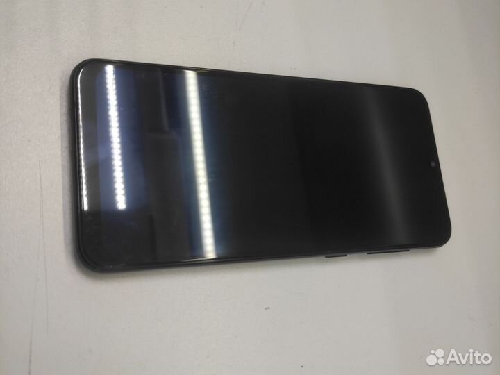 Samsung Galaxy A20, 3/32 ГБ
