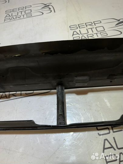 Дефлектор радиатора Ford Focus 3 CB8 1.6L ecoboost