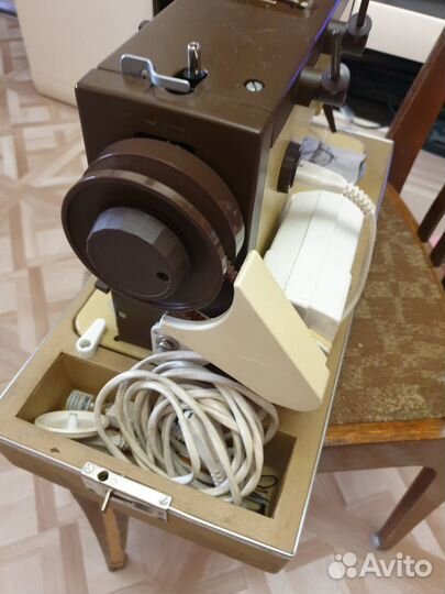 Швейная машинка veritas