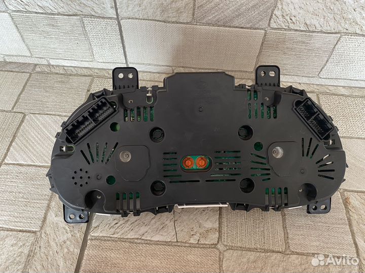 Щиток приборов Hyundai Solaris 1