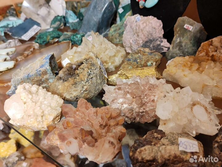 Минералы для коллекции и изделия из камня