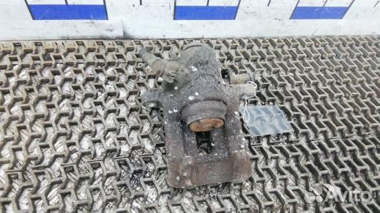 Суппорт тормозной задний правый audi A4 B7 (BDN25O