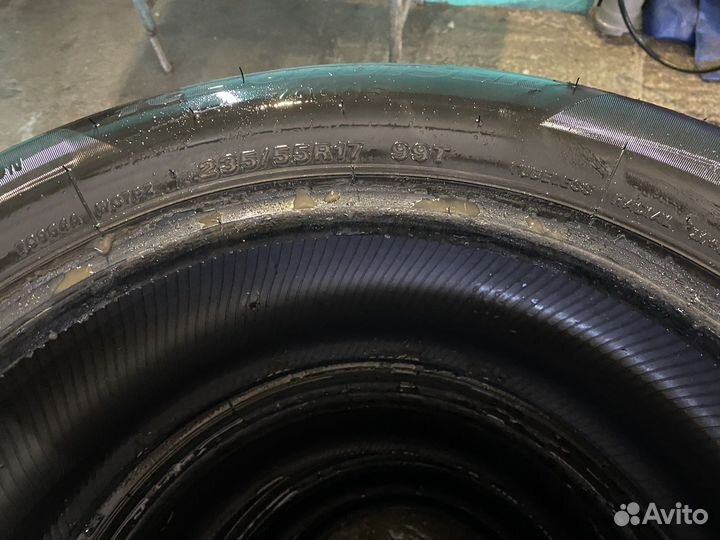 Bridgestone Ice Cruiser 7000S 235/55 R17