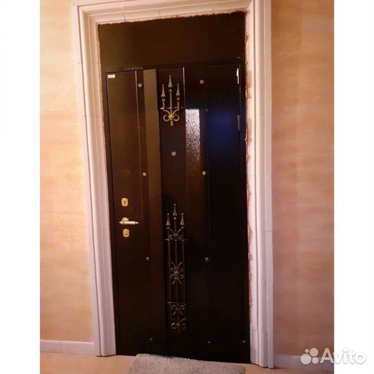 Дверь входная металлическая б/у