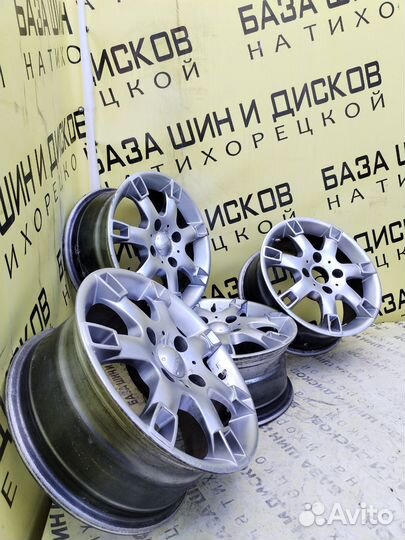 Литые диски R15 4x114.3 6.5J ET 40 Цо 72