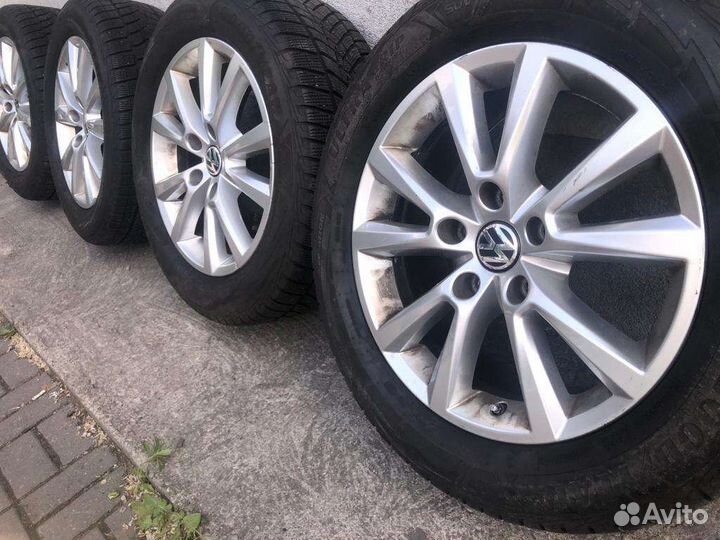 Продам литые диски на Фольксваген
