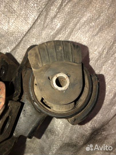 Подушка двигателя Toyota Corolla Spacio AE115N