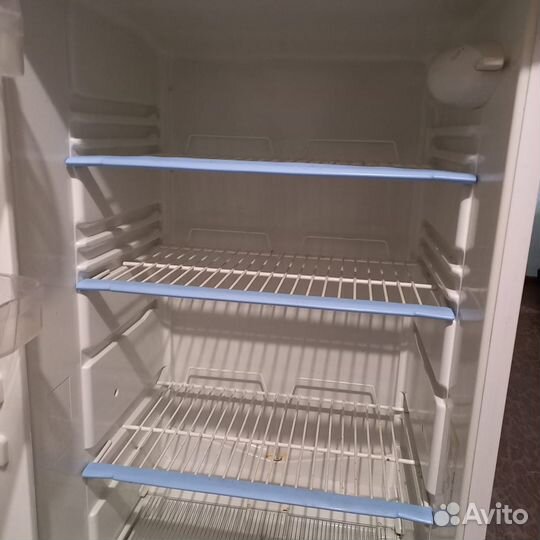 Холодильник indesit