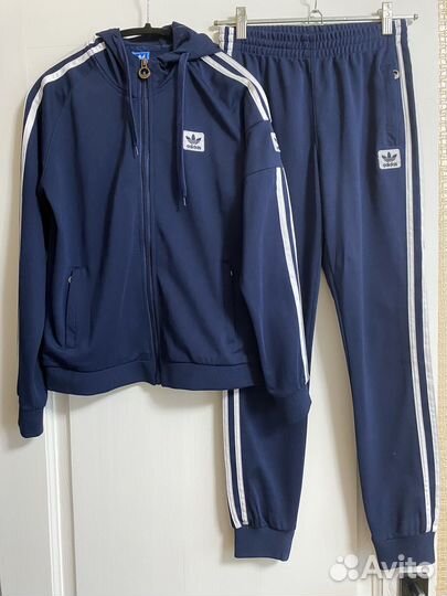 Спортивный костюм adidas