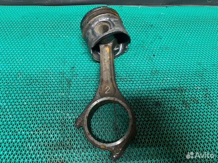 Поршень Land Rover Discovery3 L319 276DT 2008