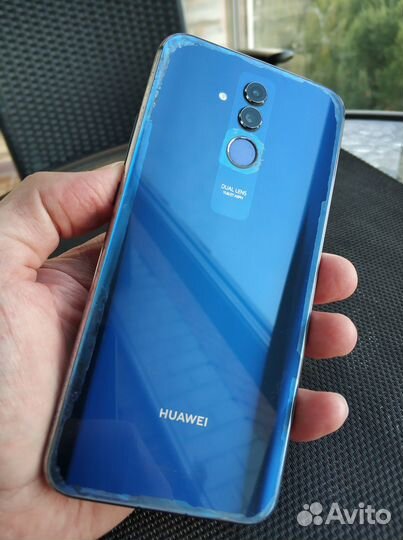 Смартфон Huawei Mate 20 lite